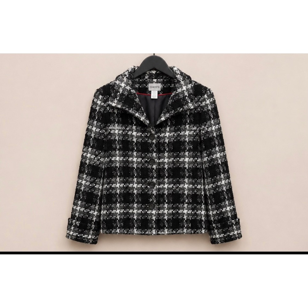 Chico's Women Blazer Size 1 Black White Plaid Bouclé Tweed Button Front Jacket